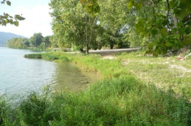 Vue des rives du Rhône à Ampuis  © Médiéval AFDP